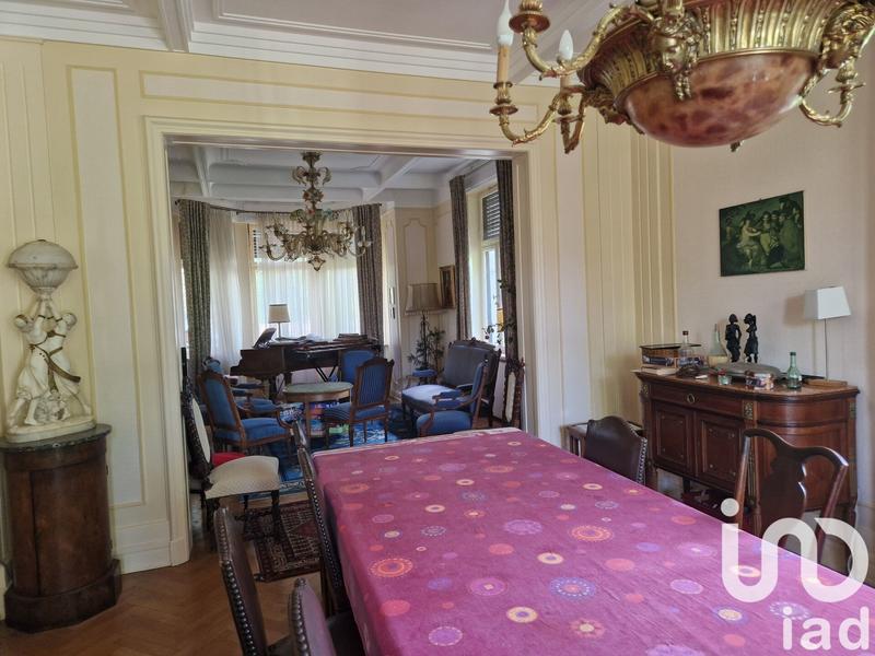 Maison - 315 m² - 20 pièces