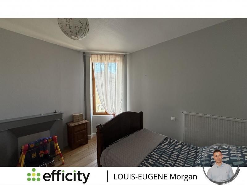 Maison - 209 m² - 8 pièces