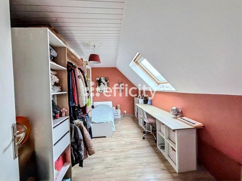 Maison - 121 m² - 7 pièces