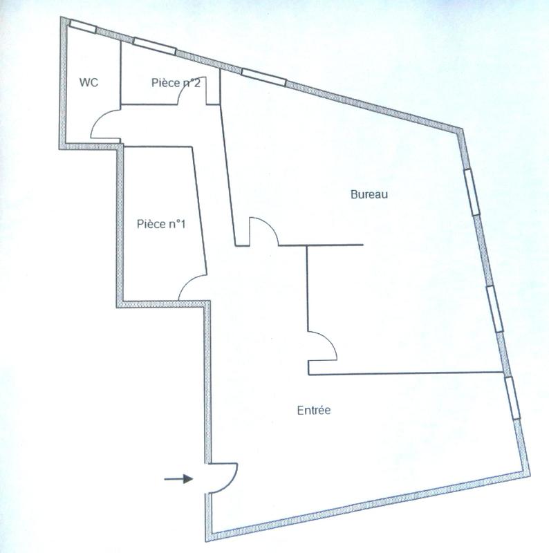 Local commercial - 90 m² - 4 pièces