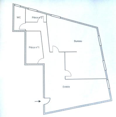 Local commercial - 90 m² - 4 pièces