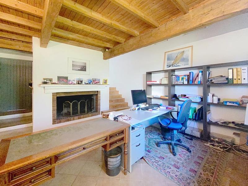 Maison - 214 m² - 6 pièces