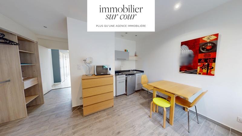 Local d'activité / Entrepôt - 326 m² - 20 pièces