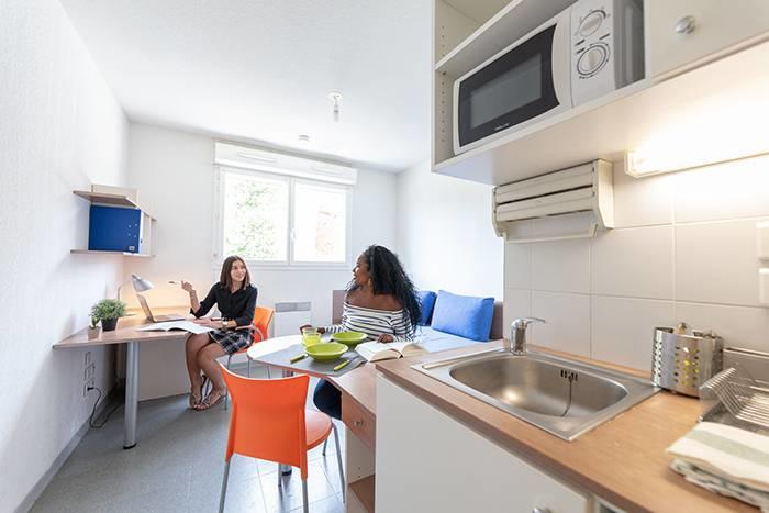 Studio - 15 m² - 1 pièce