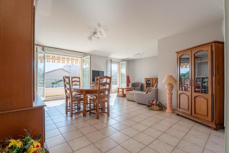 Appartement - 82 m² - 3 pièces