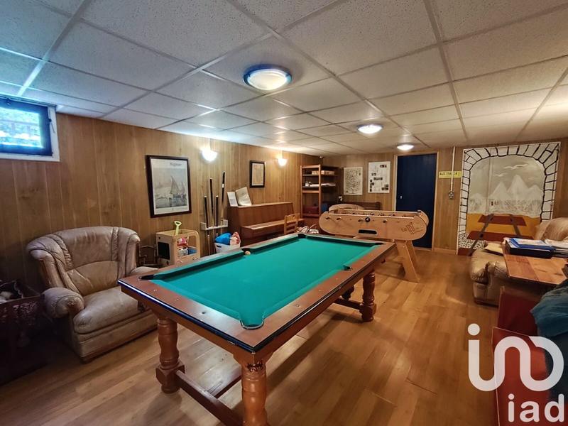 Maison - 303 m² - 9 pièces