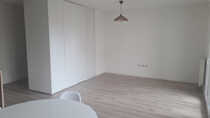 Appartement - 60 m² - 2 pièces