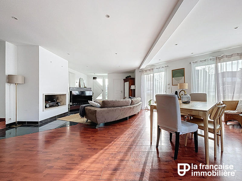 Maison - 153 m² - 7 pièces