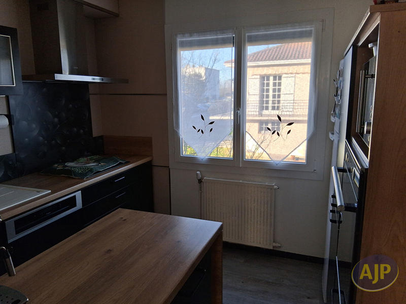 Maison - 83 m² - 5 pièces