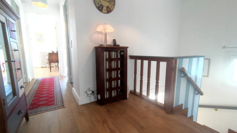 Maison - 215 m² - 7 pièces