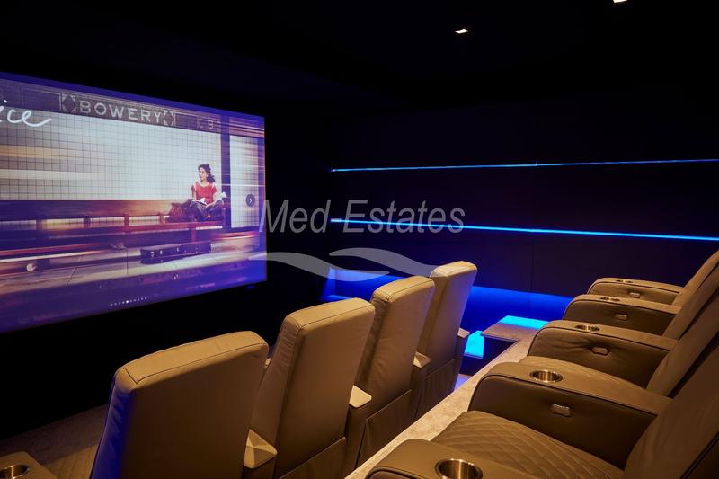 Villa - 550 m² - 10 pièces