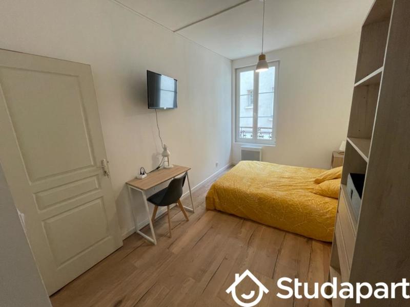 Chambre - 9 m² - 1 pièce