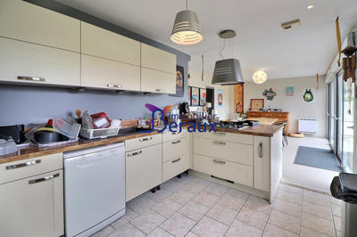 Maison - 151 m² - 6 pièces