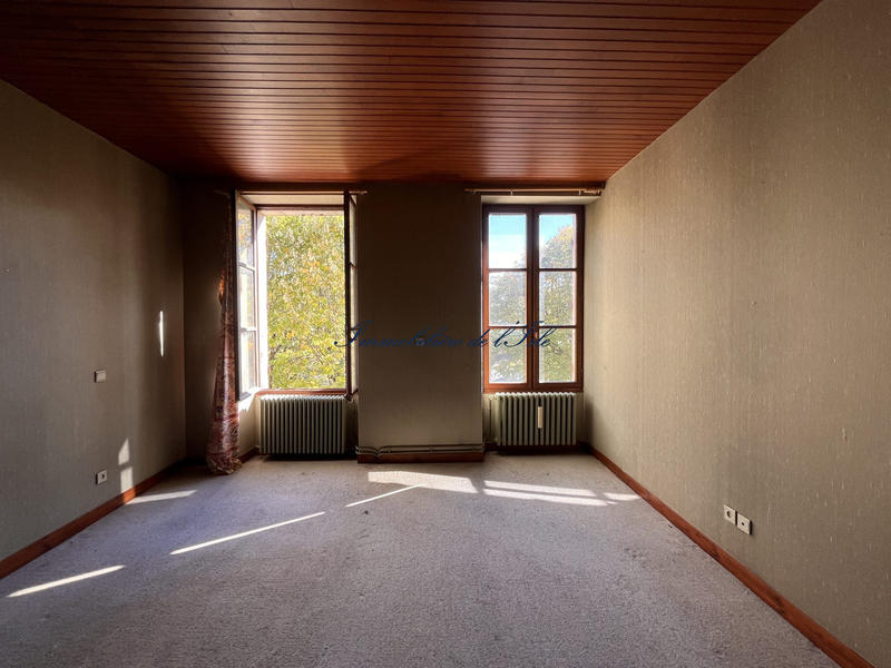 Maison - 280 m² - 10 pièces