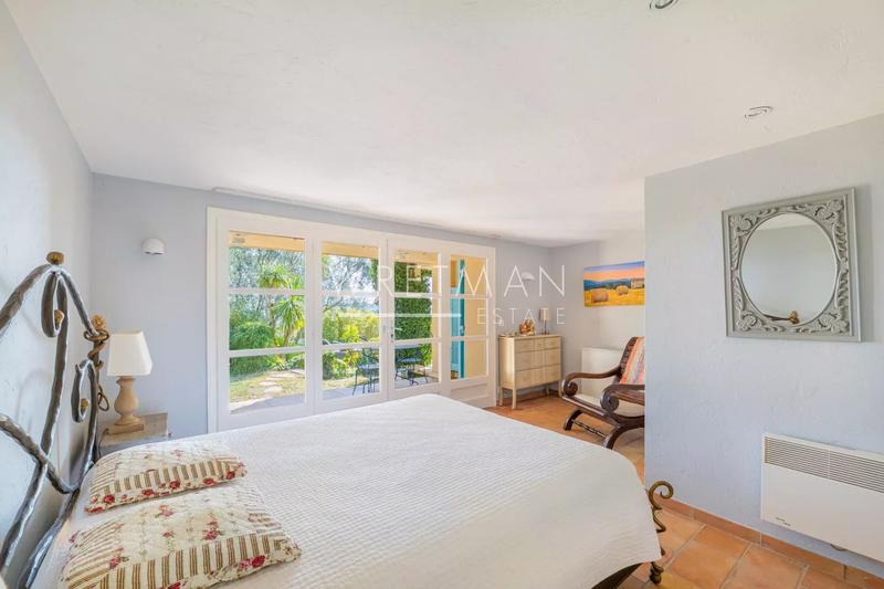 Villa - 280 m² - 7 pièces