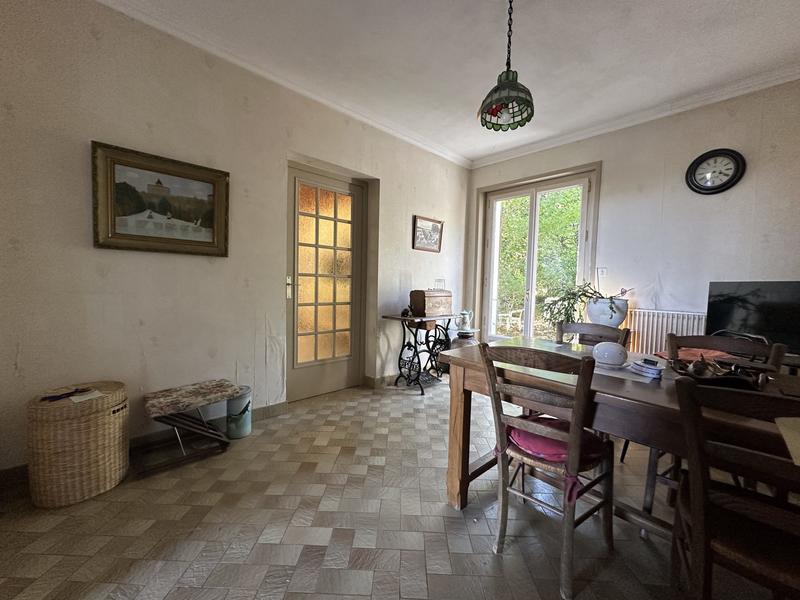 Maison - 177 m² - 8 pièces