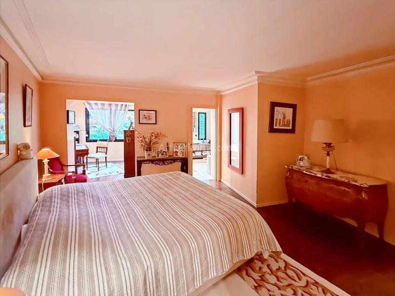 Maison - 291 m² - 9 pièces