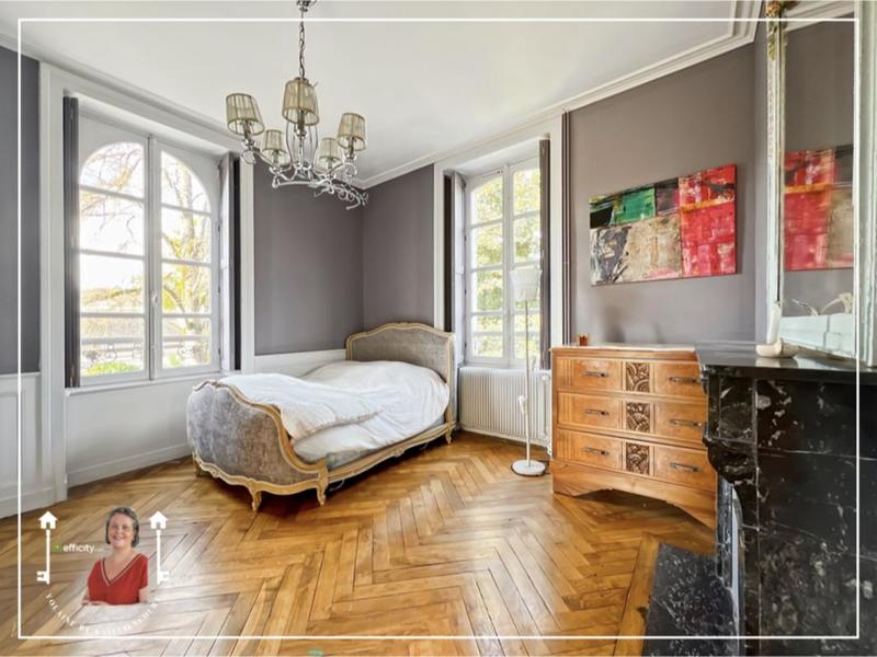 Maison - 430 m² - 12 pièces