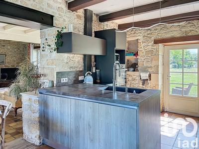 Maison - 407 m² - 21 pièces