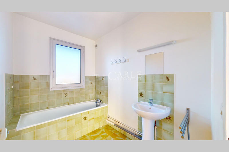 Appartement - 101 m² - 5 pièces