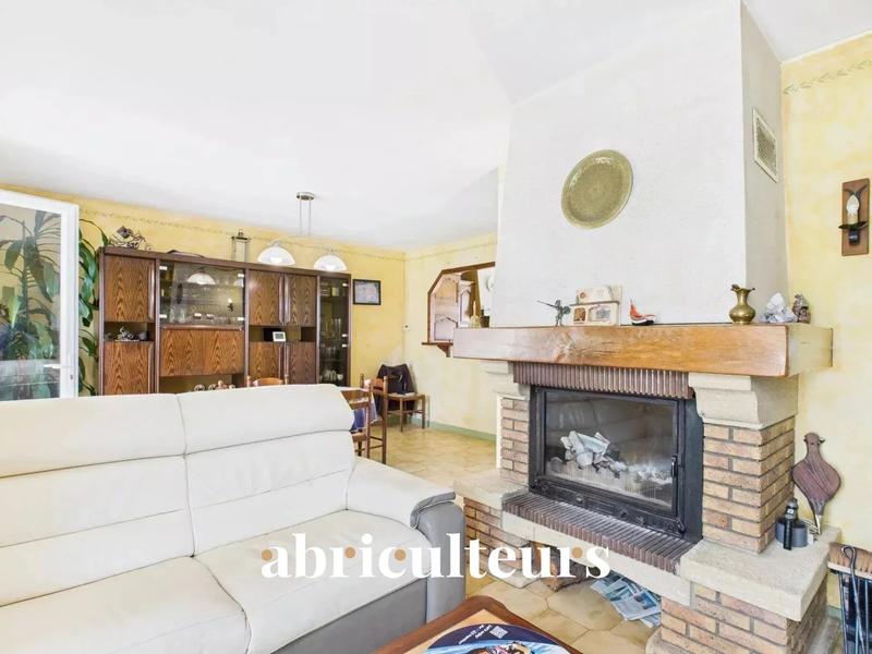 Maison - 96 m² - 7 pièces