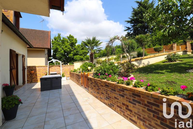 Maison - 154 m² - 8 pièces