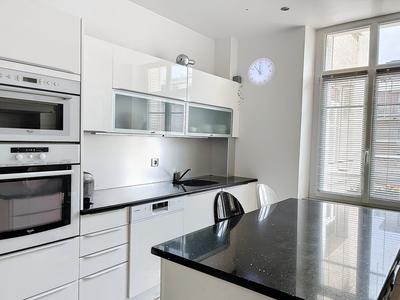 Appartement bourgeois - 134 m² - 5 pièces