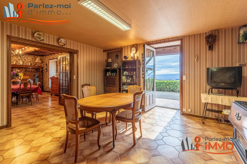 Maison - 185 m² - 8 pièces