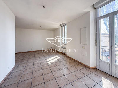 Appartement - 77 m² - 4 pièces