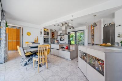 Villa - 196 m² - 4 pièces