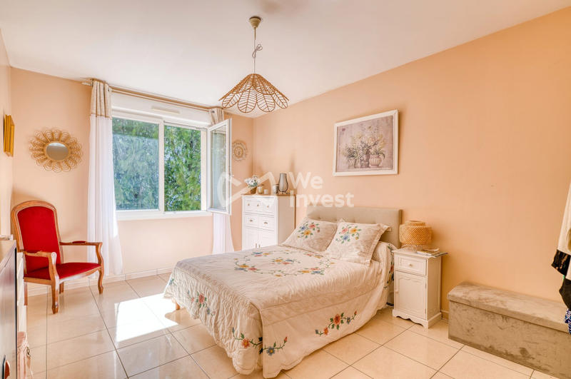 Maison - 203 m² - 7 pièces