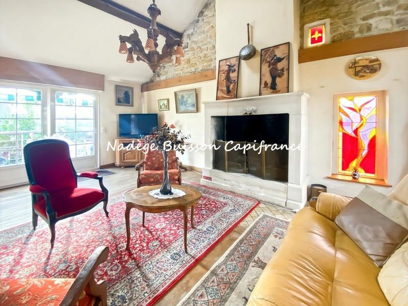 Maison - 233 m² - 10 pièces