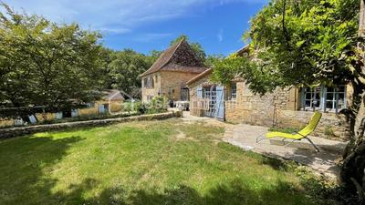 Demeure - 226 m² - 7 pièces