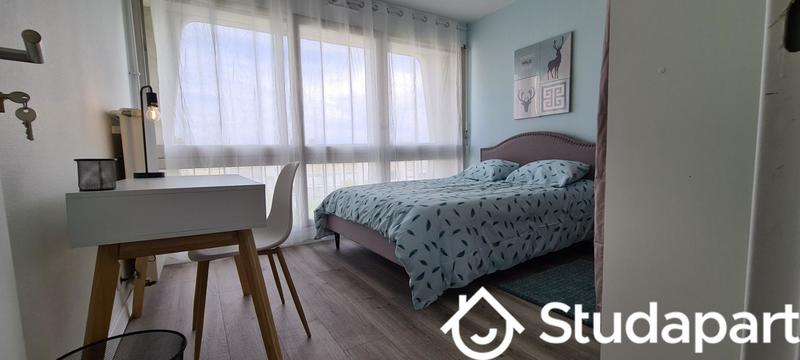 Chambre - 10 m² - 1 pièce