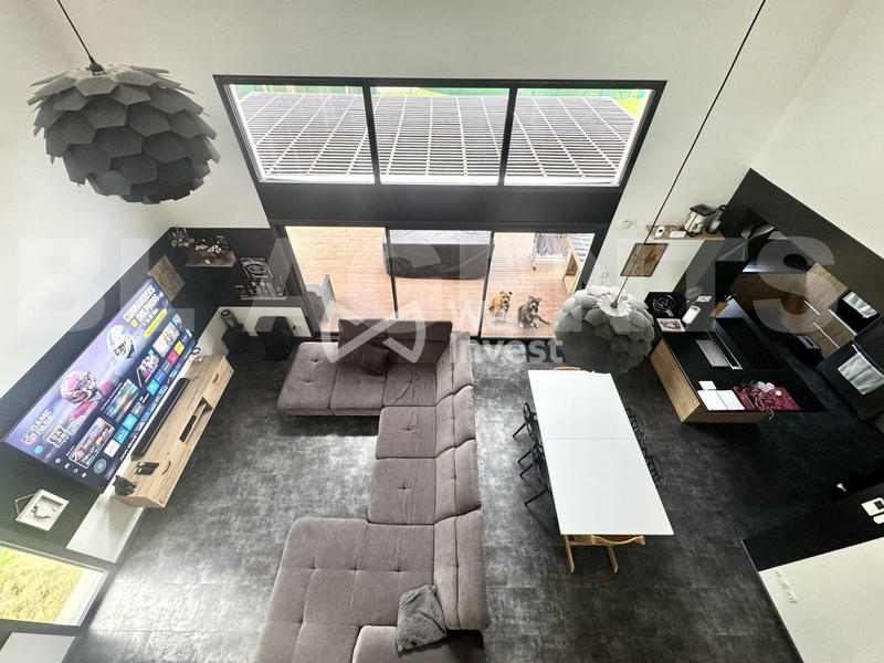 Maison - 137 m² - 5 pièces