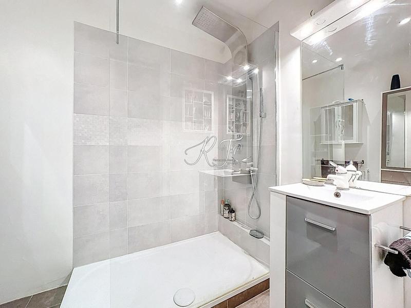 Appartement - 110 m² - 5 pièces