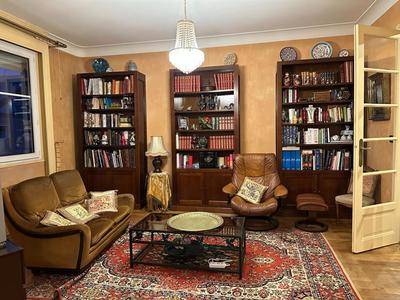 Appartement - 100 m² - 5 pièces