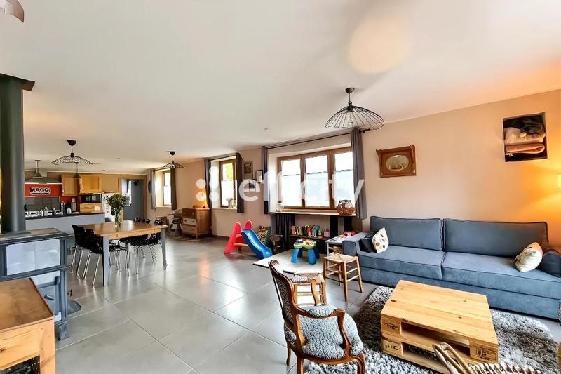 Maison - 152 m² - 6 pièces