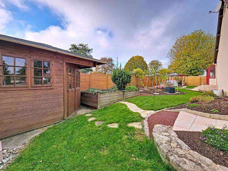 Maison - 206 m² - 9 pièces