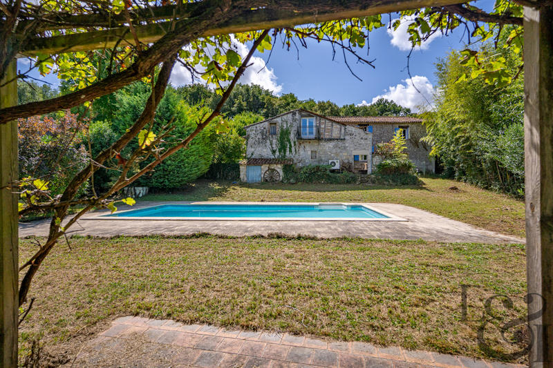 Maison - 145 m² - 7 pièces