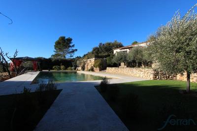 Villa - 330 m² - 11 pièces