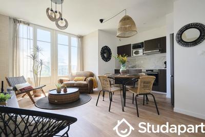 Chambre - 11 m² - 1 pièce