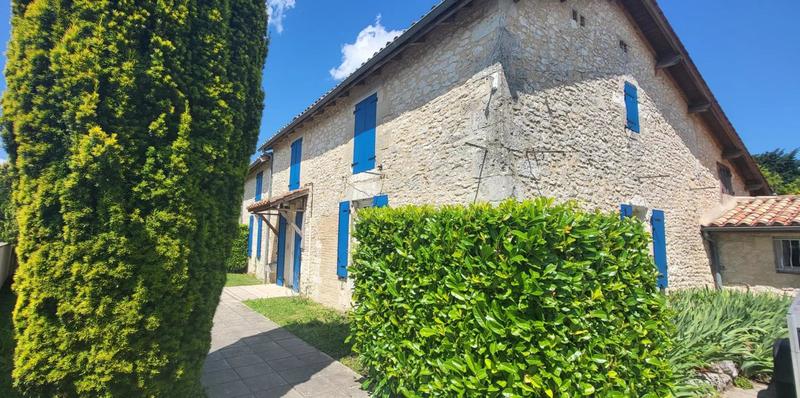 Maison de village - 210 m² - 5 pièces