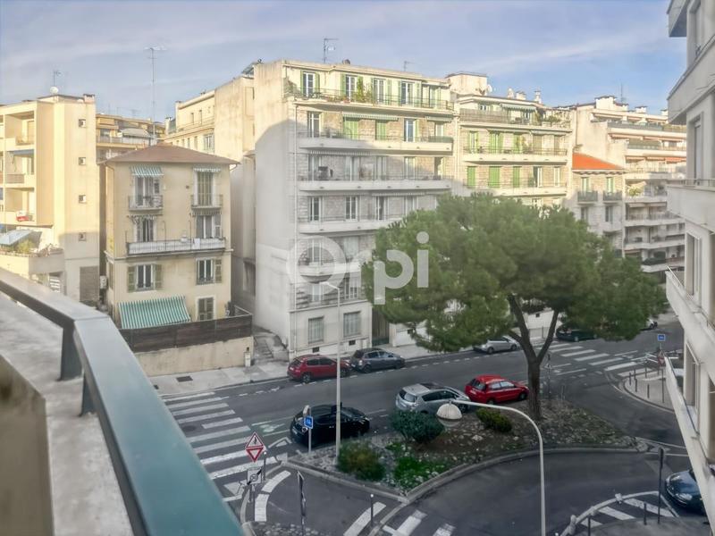 Appartement - 80 m² - 3 pièces