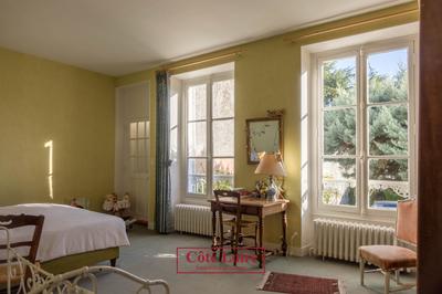 Maison ancienne - 460 m² - 12 pièces