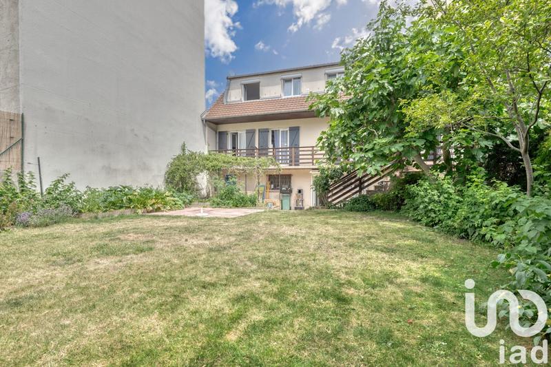 Maison - 210 m² - 8 pièces