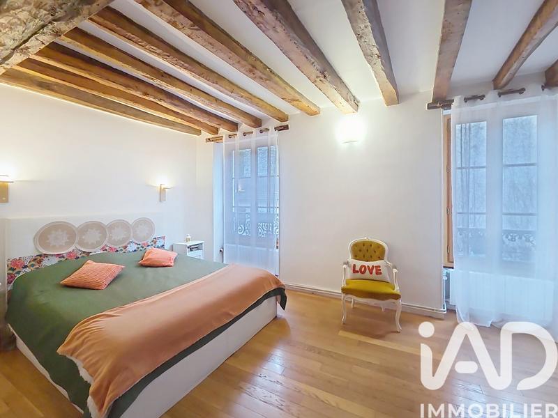 Maison - 200 m² - 8 pièces