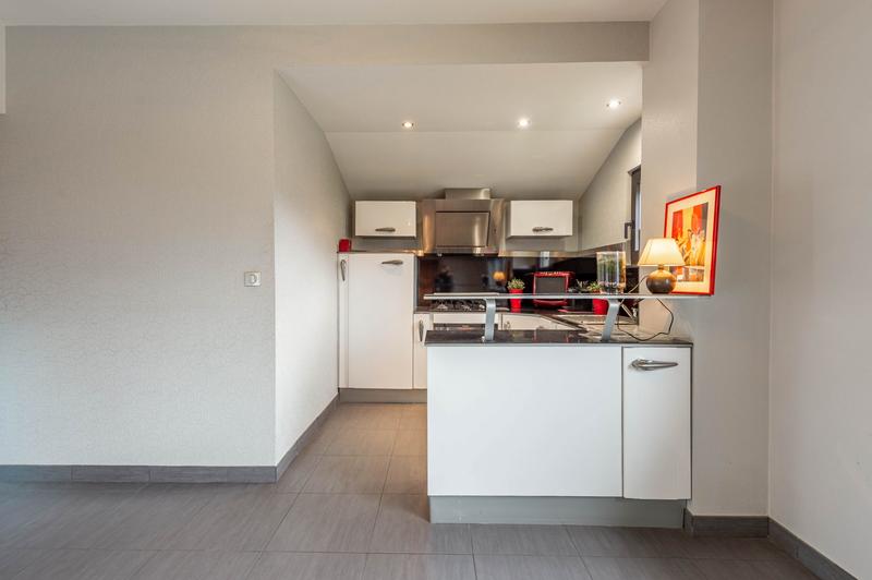 Appartement - 93 m² - 5 pièces