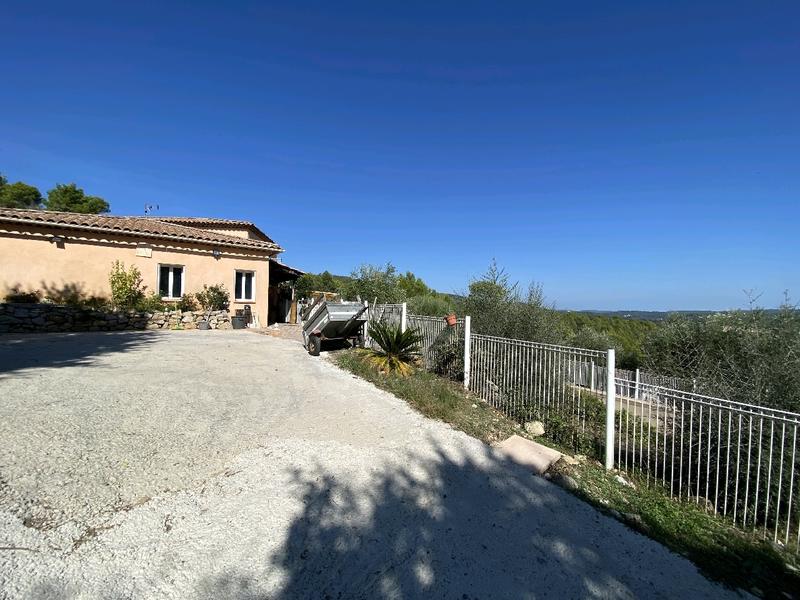 Villa - 197 m² - 7 pièces