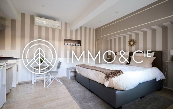 Maison - 570 m² - 17 pièces